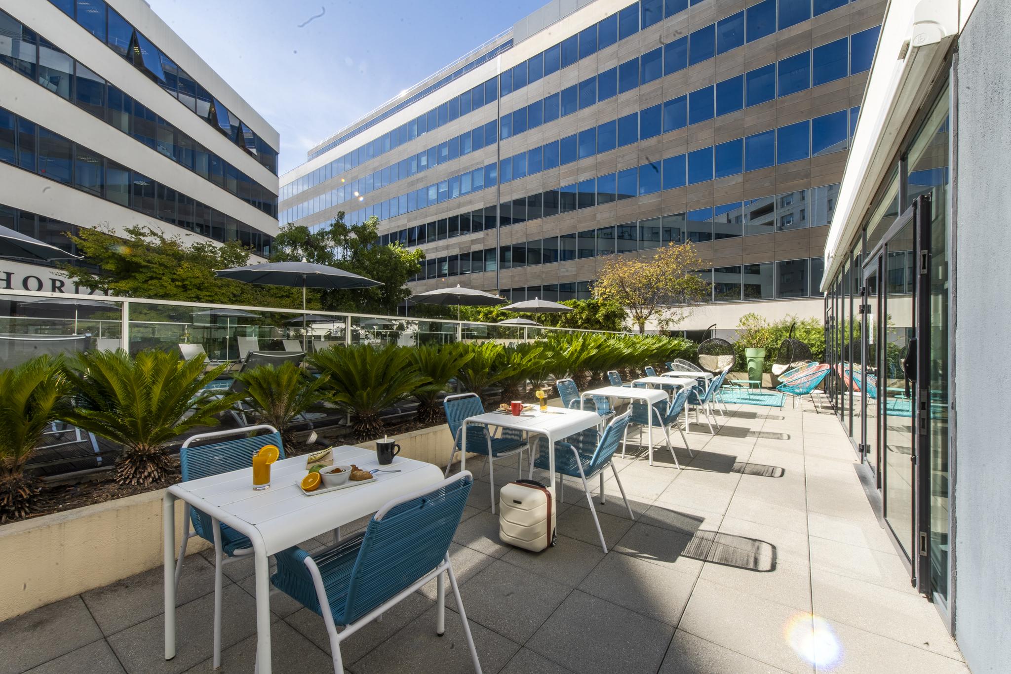 Ibis Styles Nice Aeroport Arenas Exterior foto