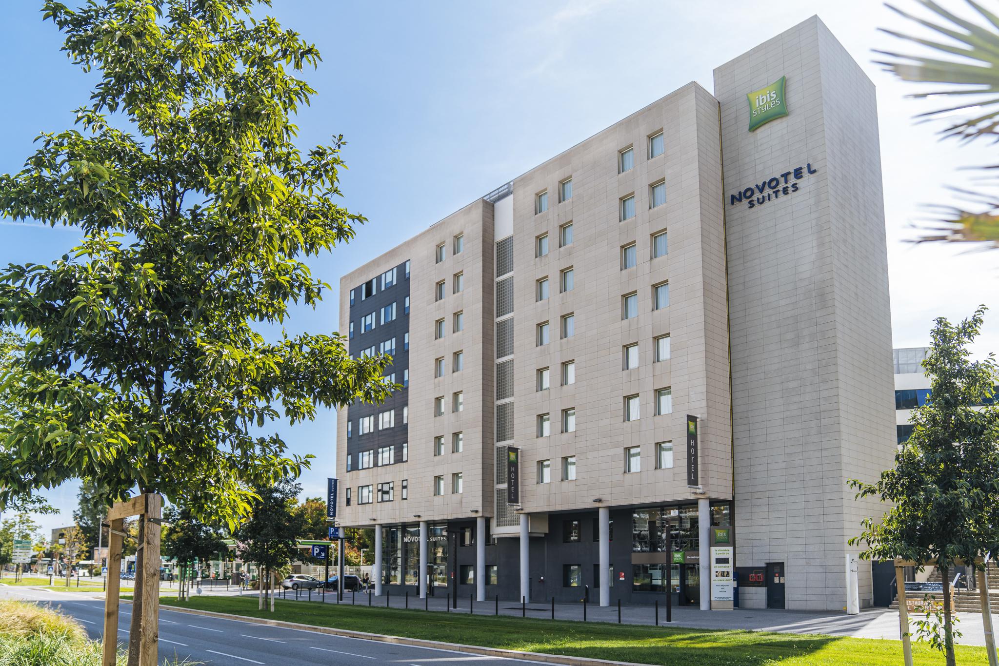 Ibis Styles Nice Aeroport Arenas Exterior foto